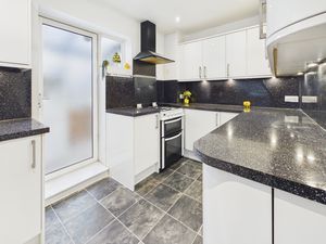 KITCHEN- click for photo gallery